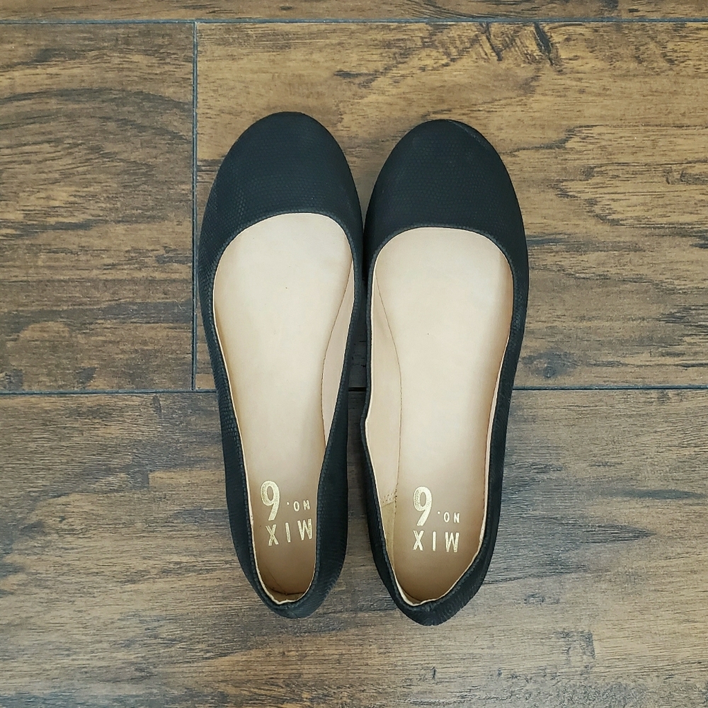 Mix No.6 Size 6 Black Flats